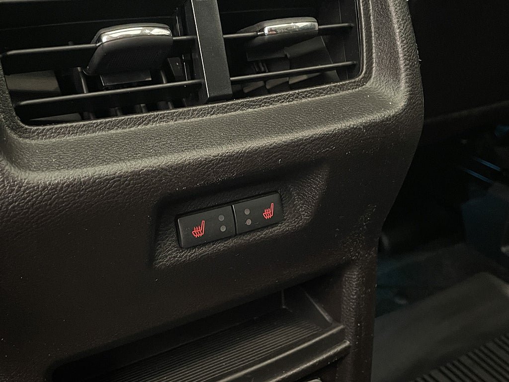 Vehicle Image 28