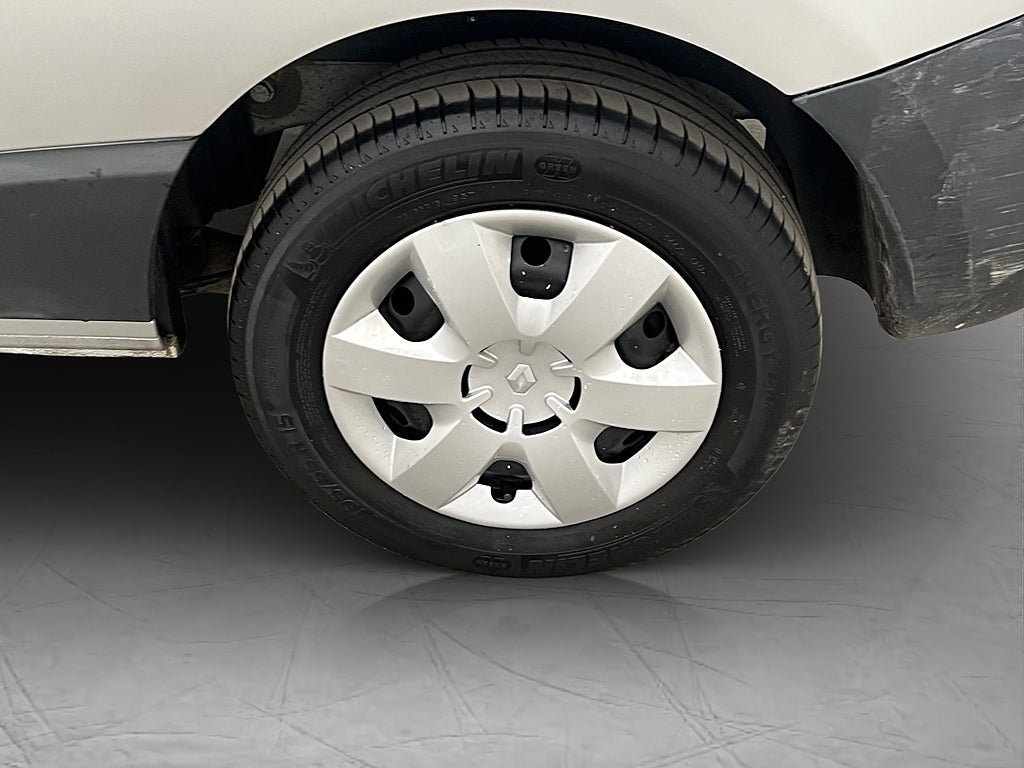 Vehicle Image 23