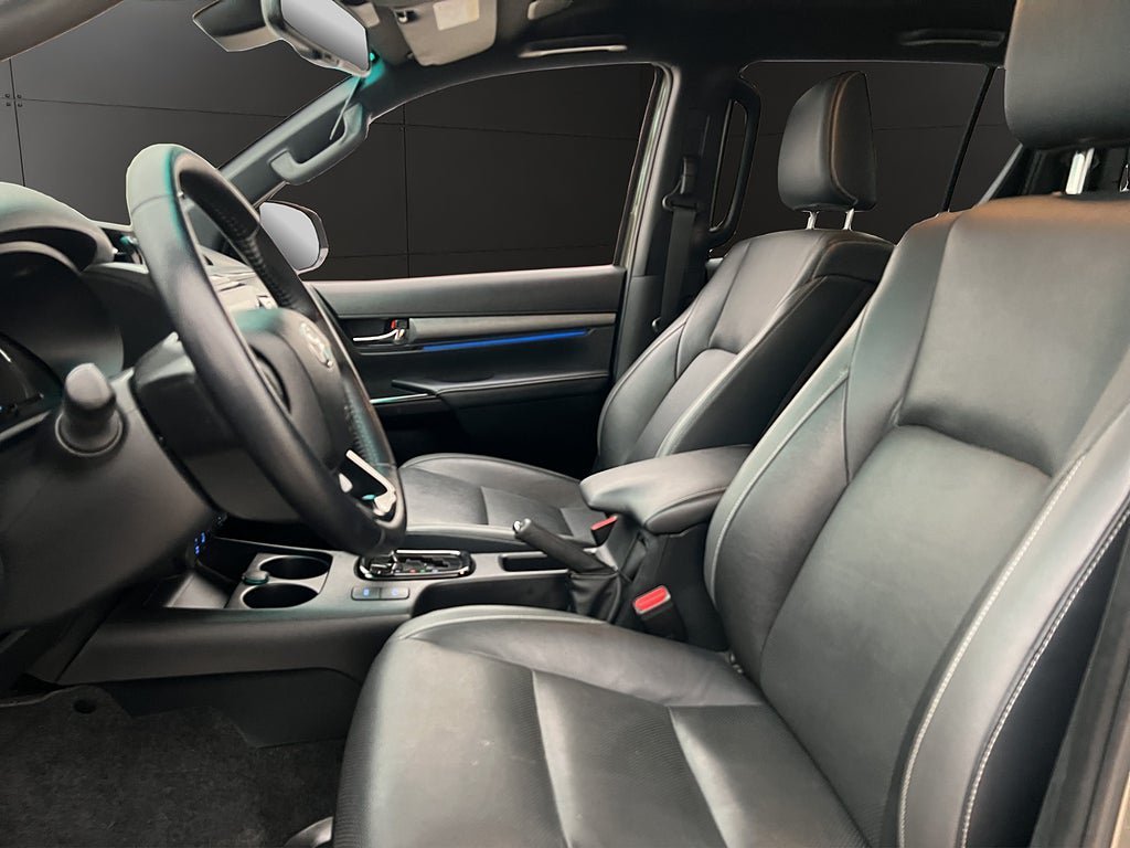 Vehicle Image 14