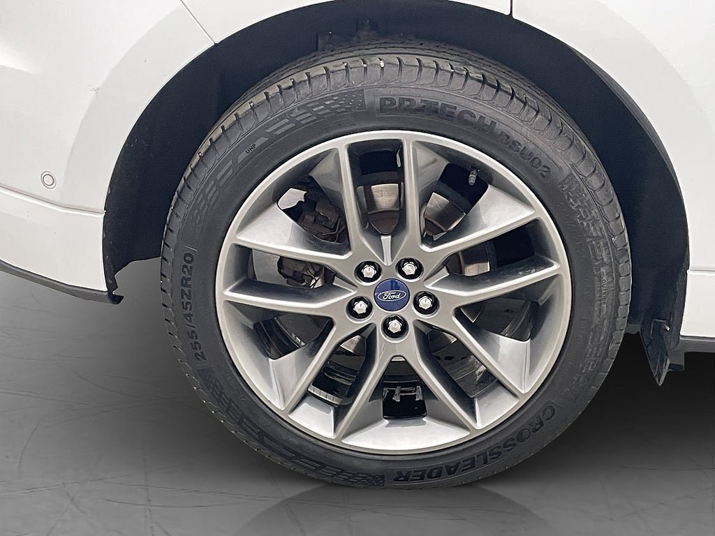 Vehicle Image 36