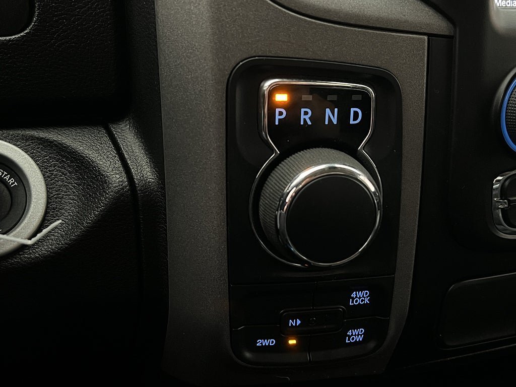 Vehicle Image 23