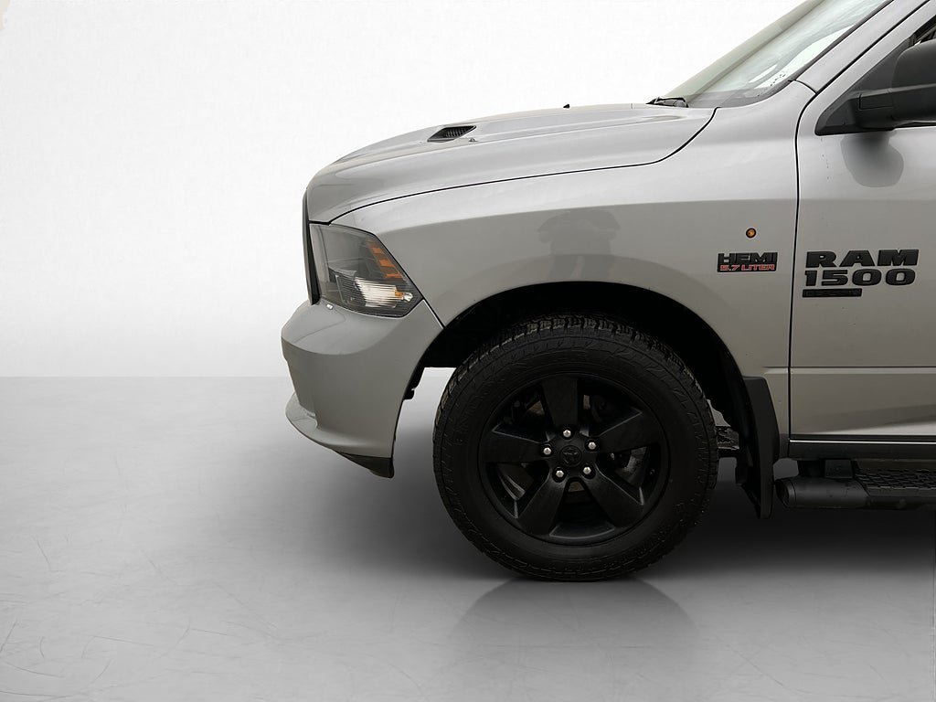 Vehicle Image 30