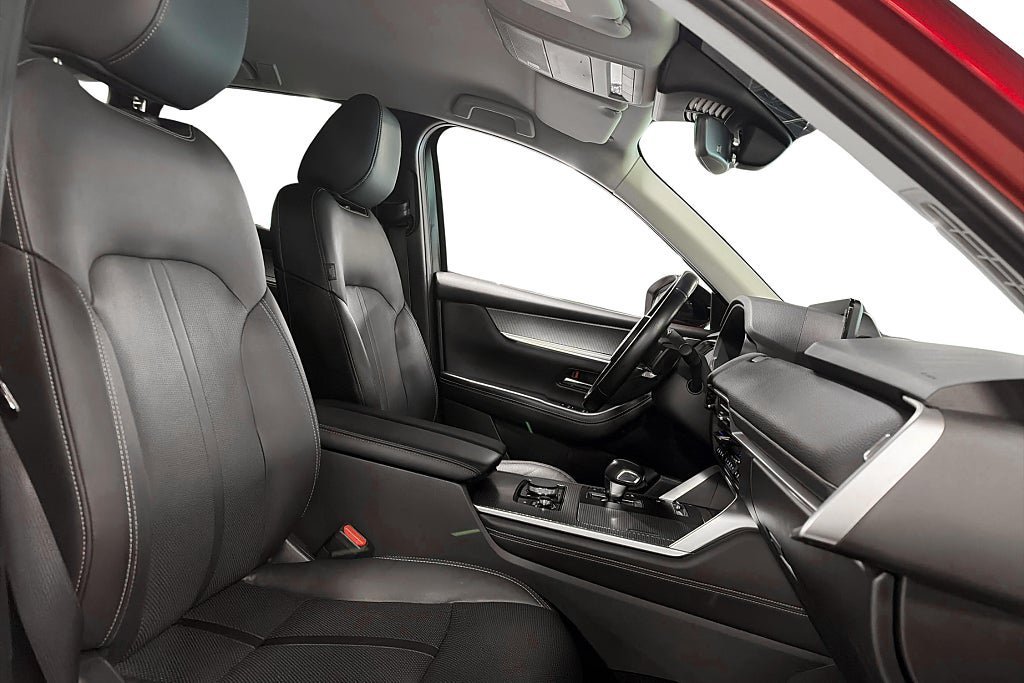 Vehicle Image 14