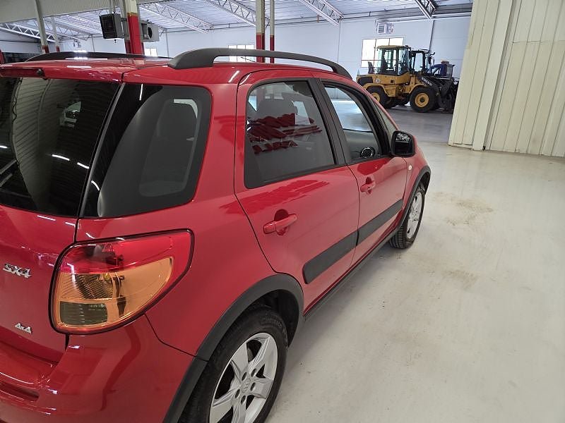 Vehicle Image 6