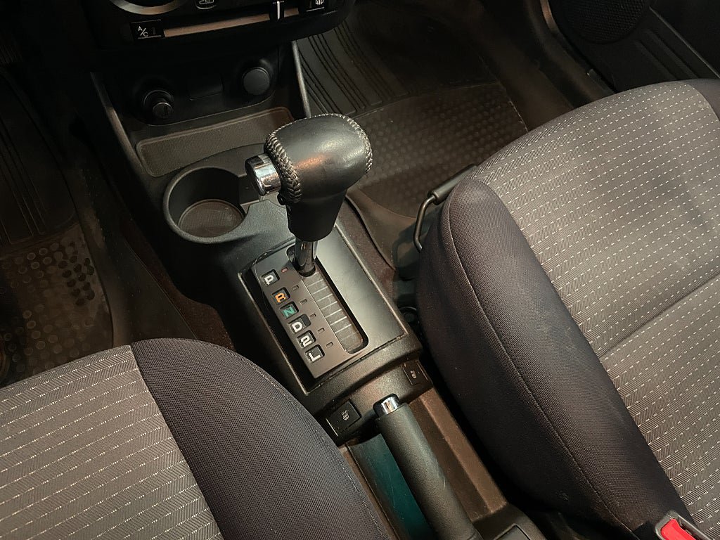 Vehicle Image 12