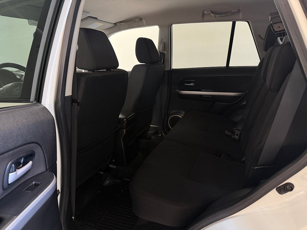 Vehicle Image 7