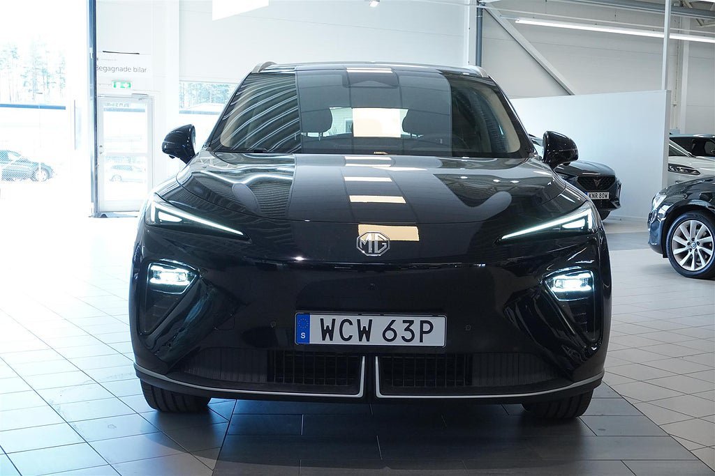 Vehicle Image 6
