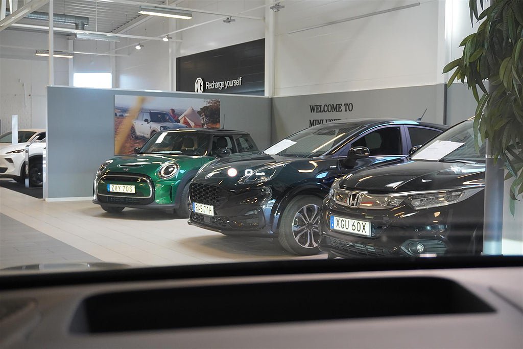 Vehicle Image 22
