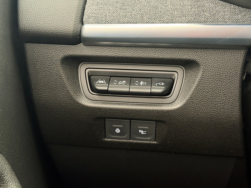 Vehicle Image 23