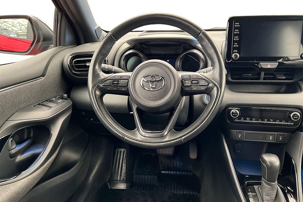 Vehicle Image 11