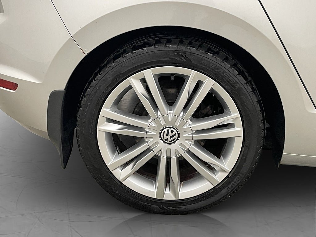 Vehicle Image 30