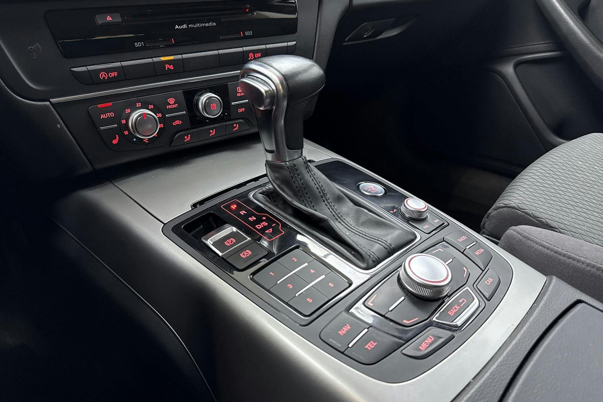 Vehicle Image 13
