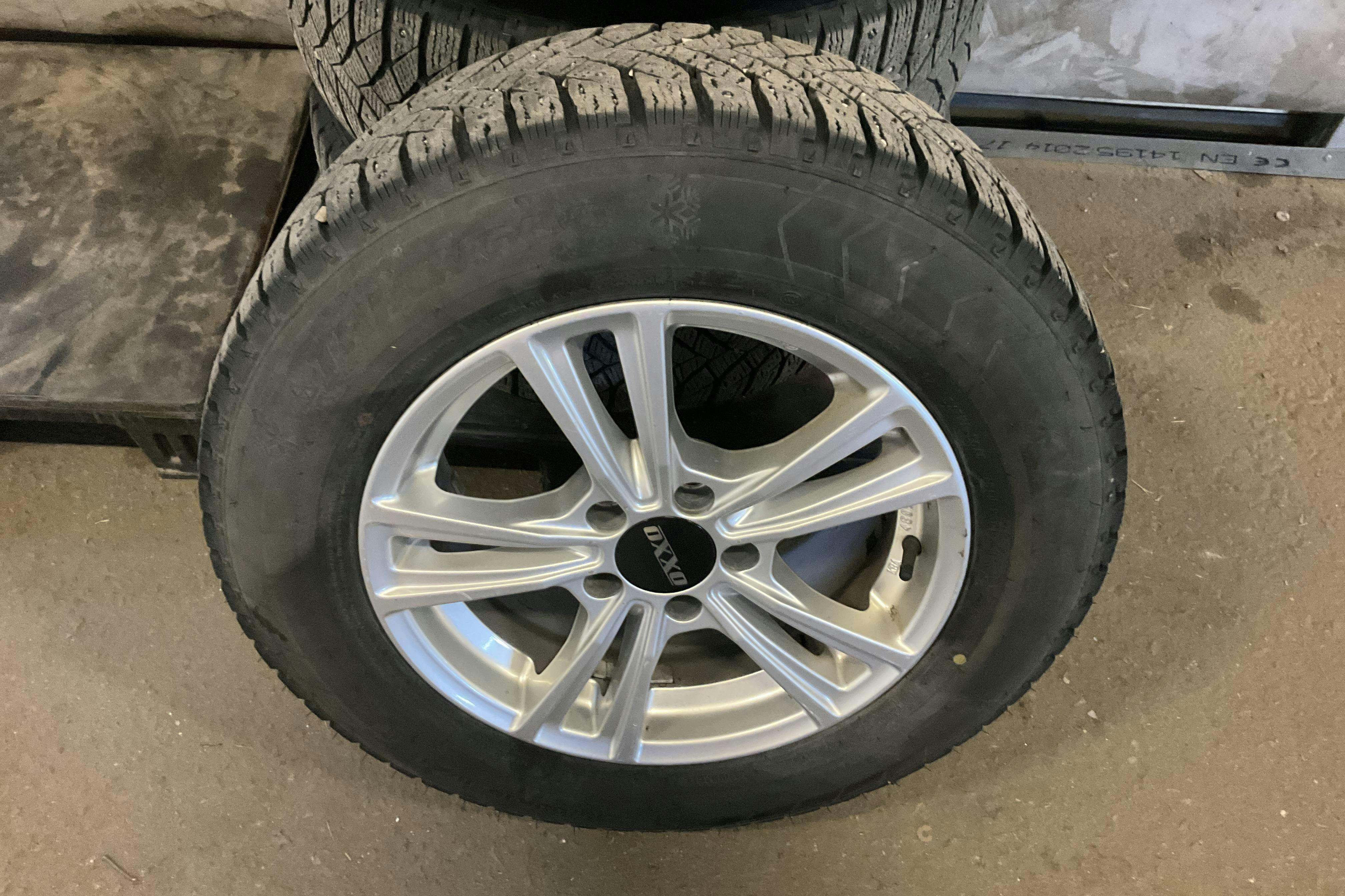 Vehicle Image 16