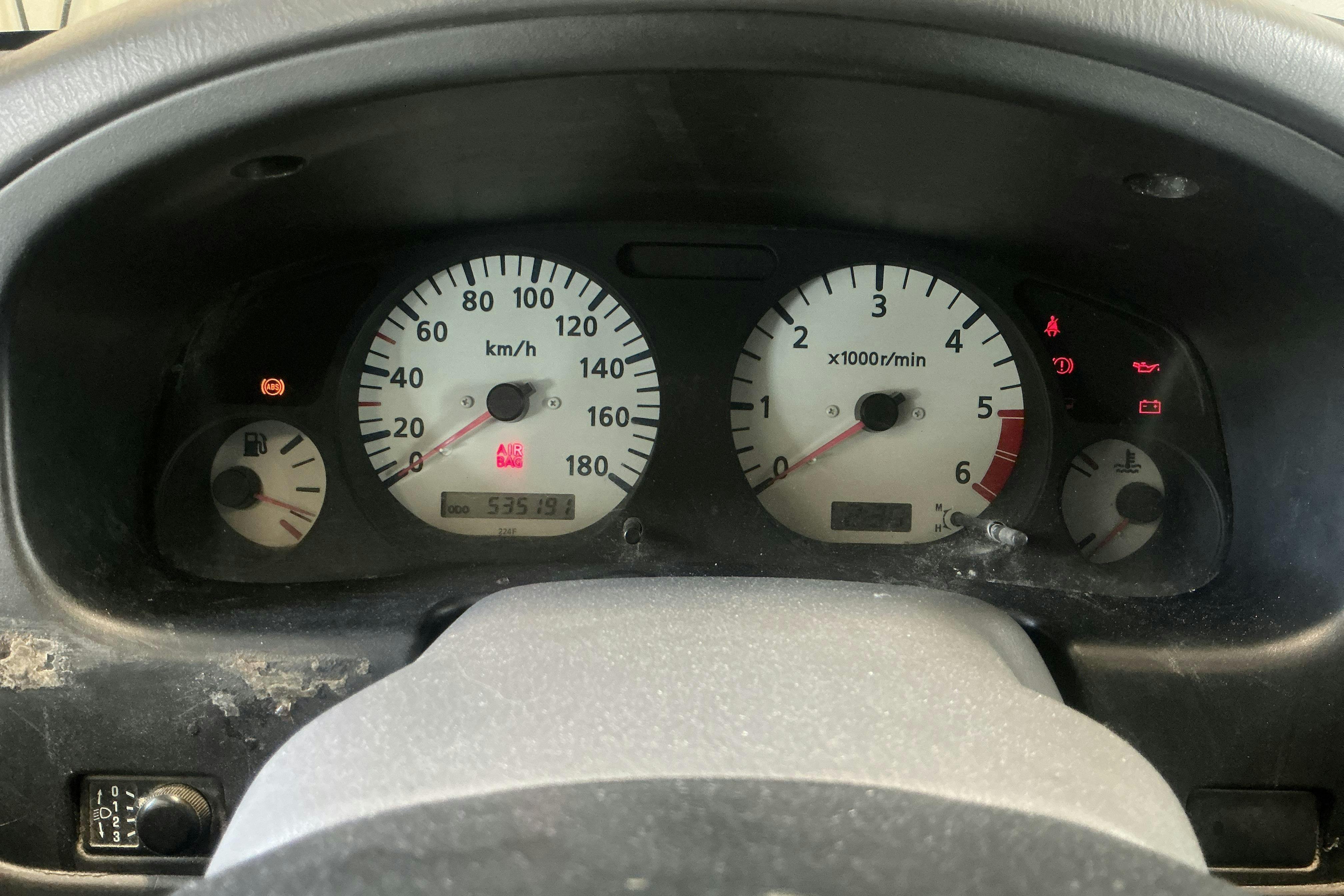 Vehicle Image 9