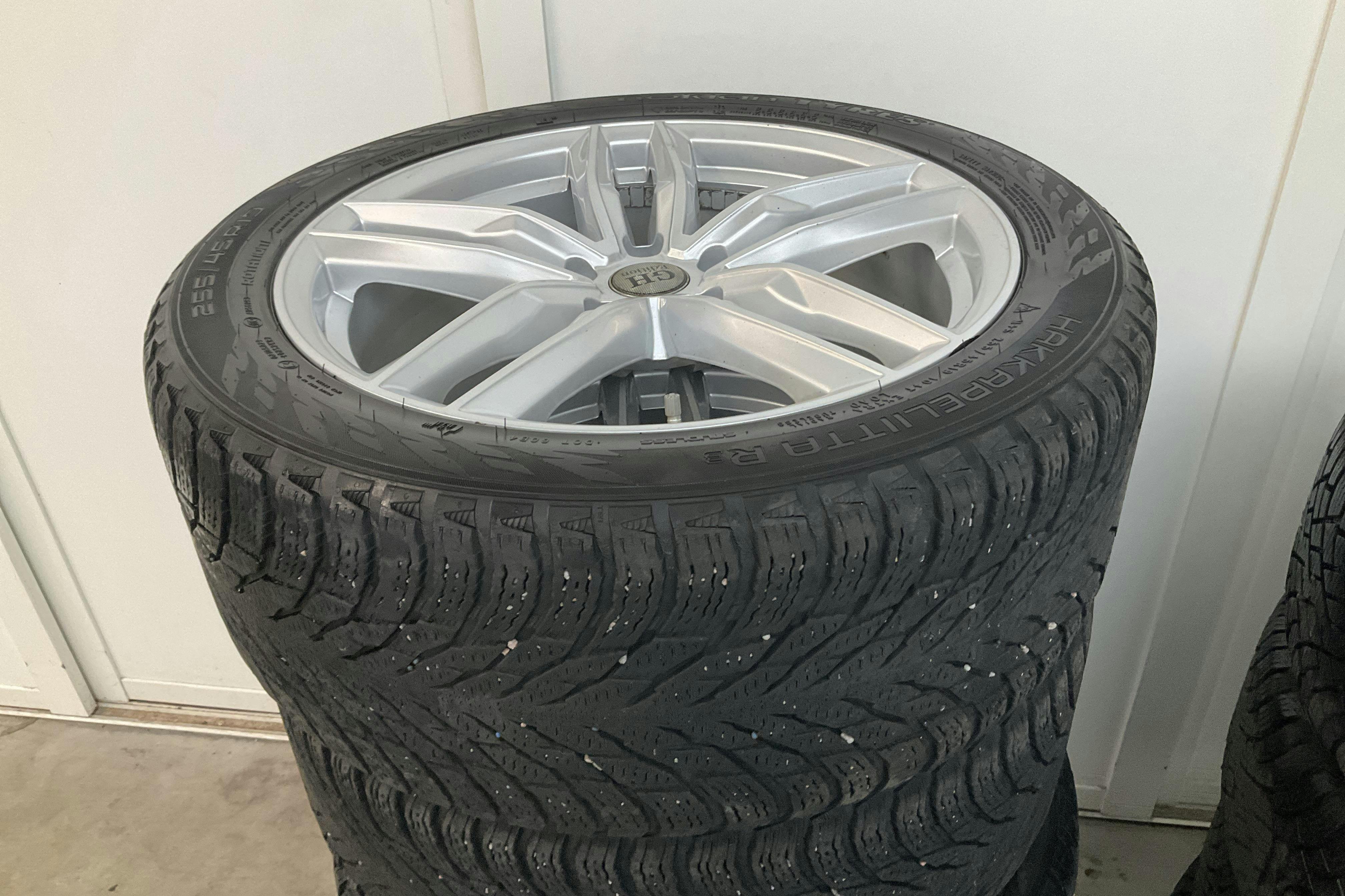 Vehicle Image 15