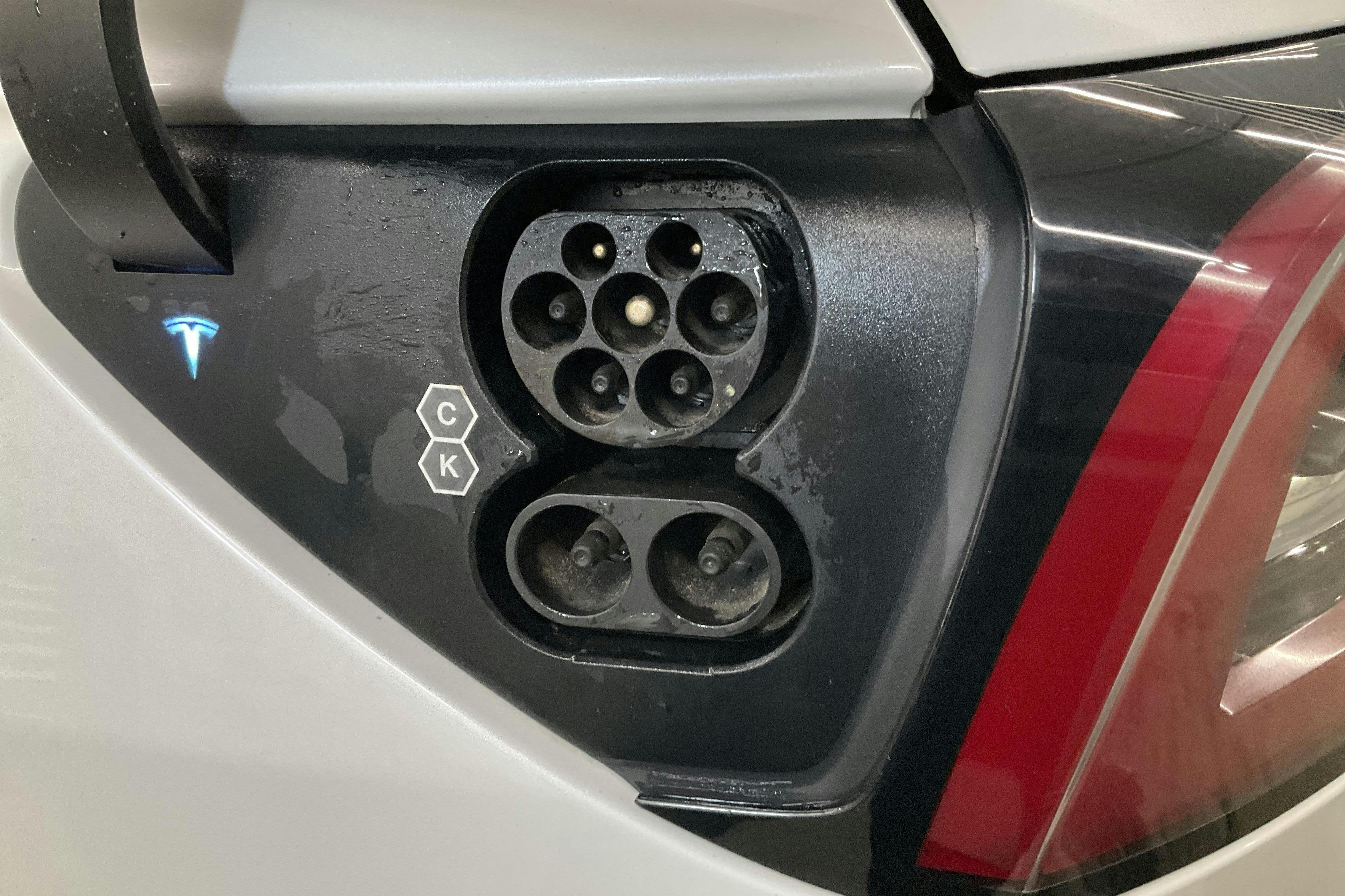Vehicle Image 16