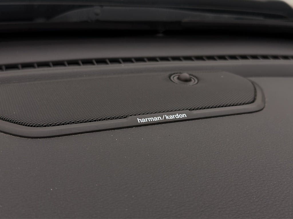 Vehicle Image 23