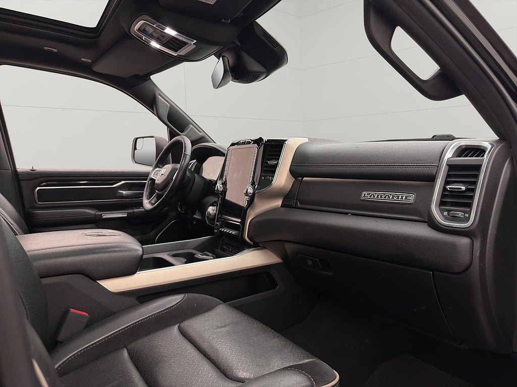 Vehicle Image 33