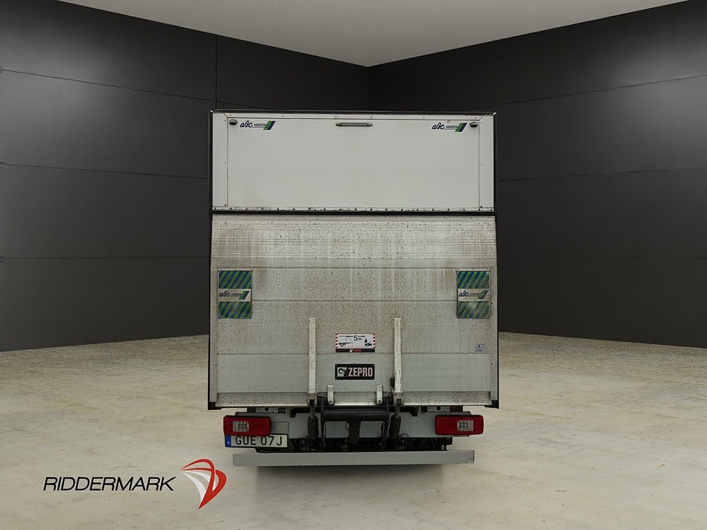 Vehicle Image 35
