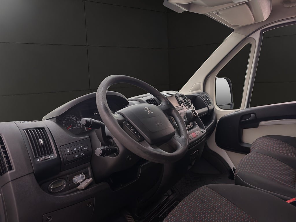 Vehicle Image 31