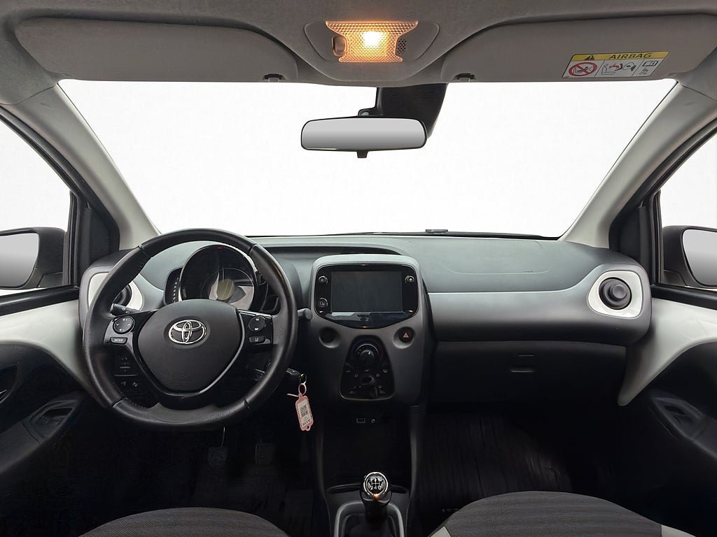 Vehicle Image 18