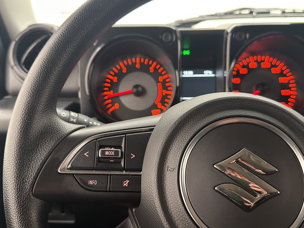 Vehicle Image 17
