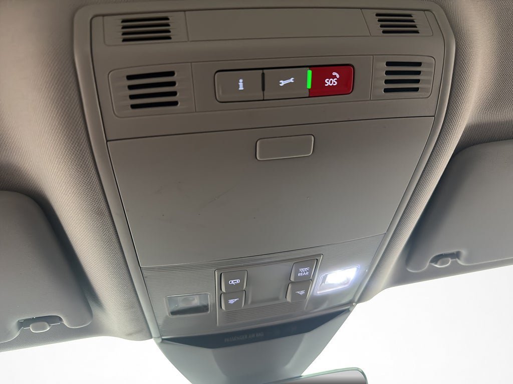 Vehicle Image 25