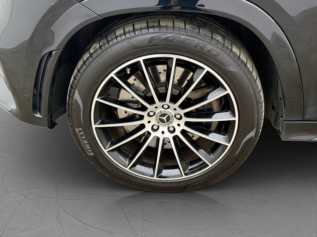 Vehicle Image 35