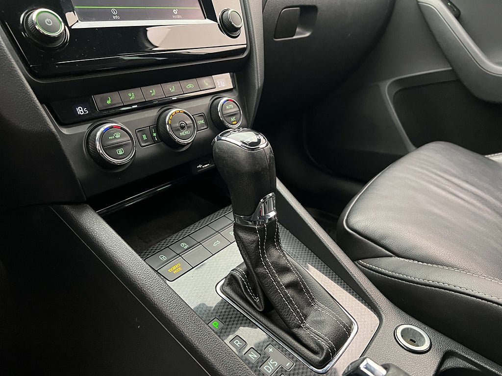 Vehicle Image 24