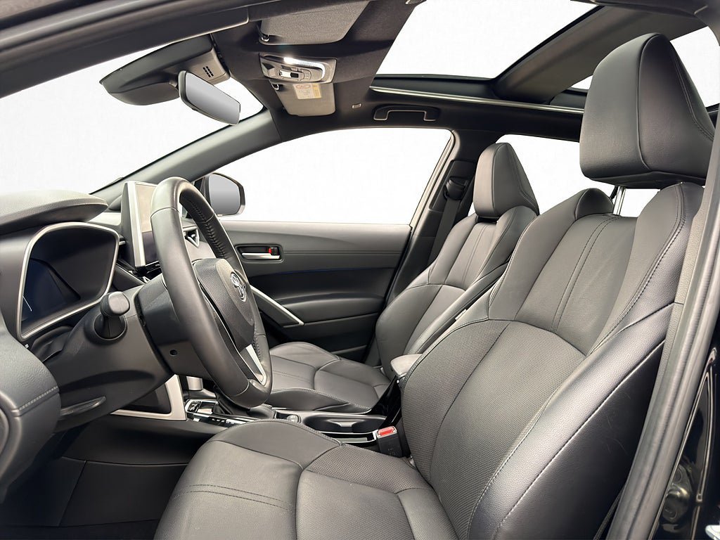 Vehicle Image 12