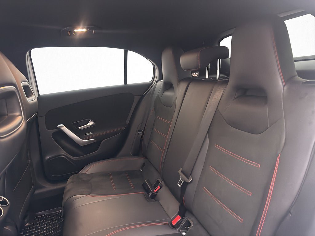 Vehicle Image 23
