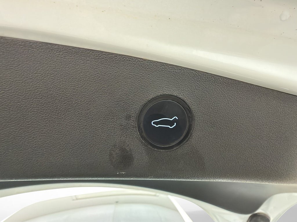 Vehicle Image 28