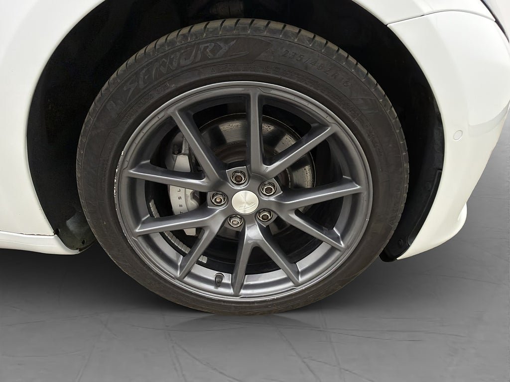 Vehicle Image 33