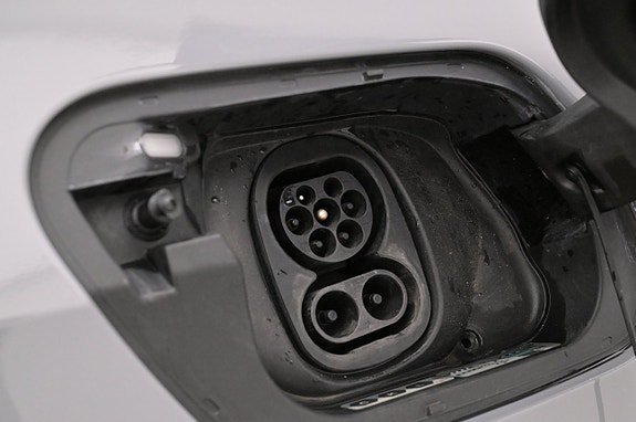 Vehicle Image 23