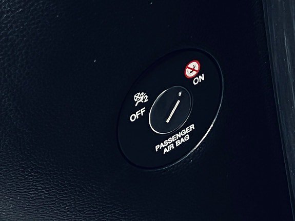 Vehicle Image 22