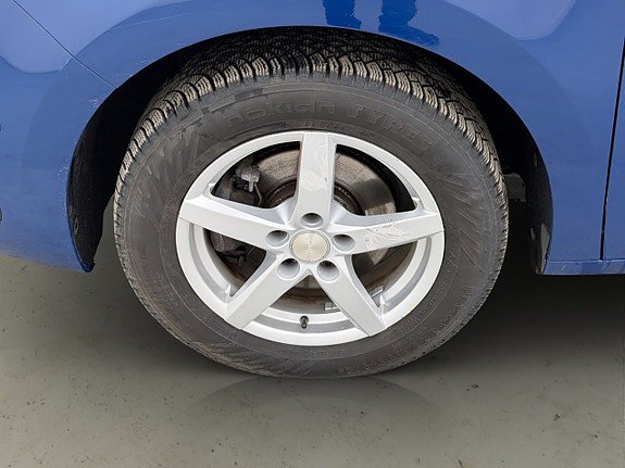 Vehicle Image 24