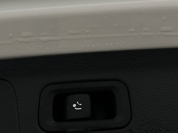Vehicle Image 29
