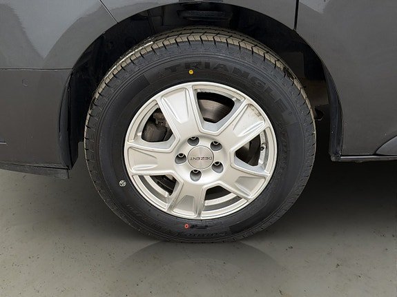 Vehicle Image 33