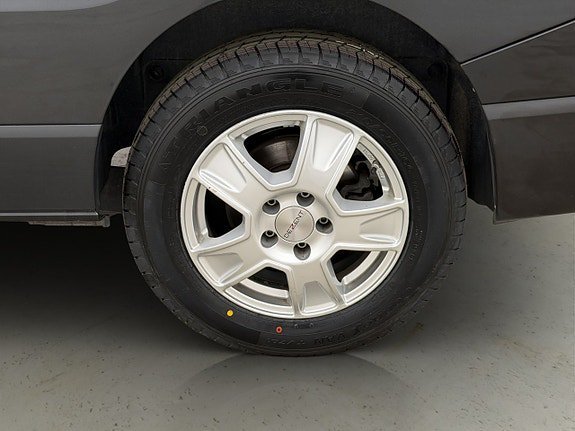 Vehicle Image 34