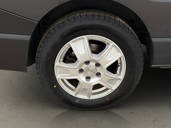Vehicle Image 35