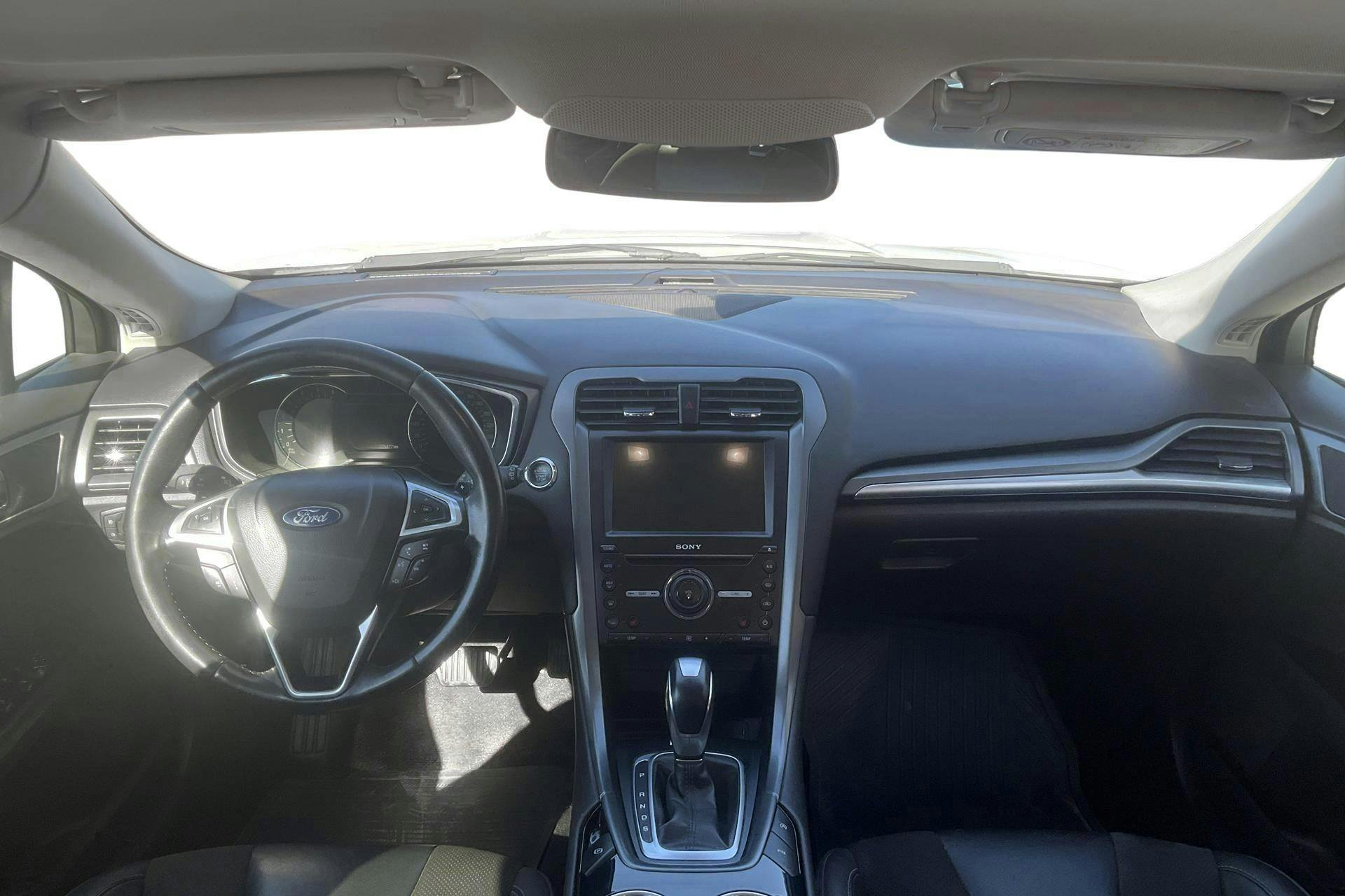 Vehicle Image 6