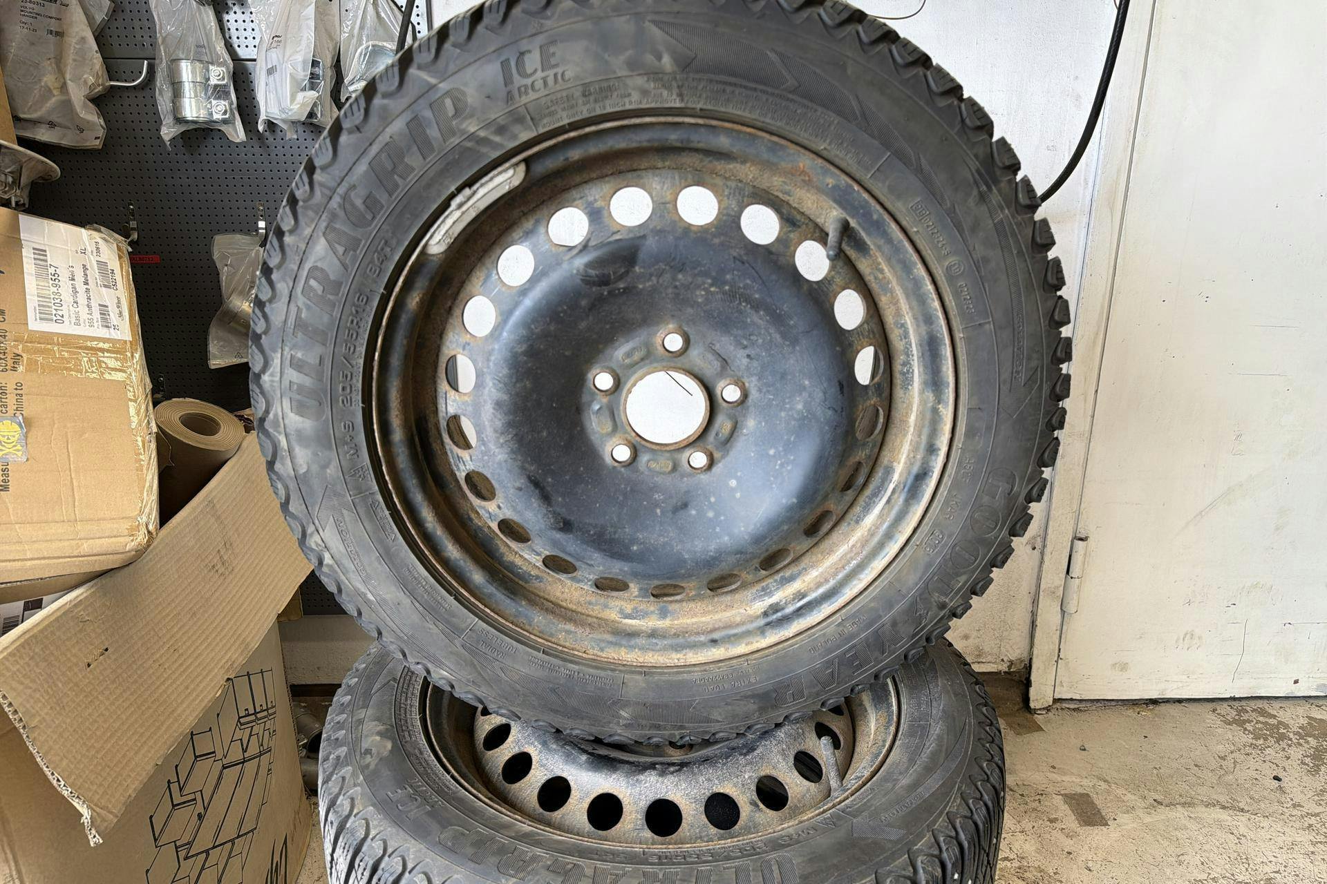 Vehicle Image 12