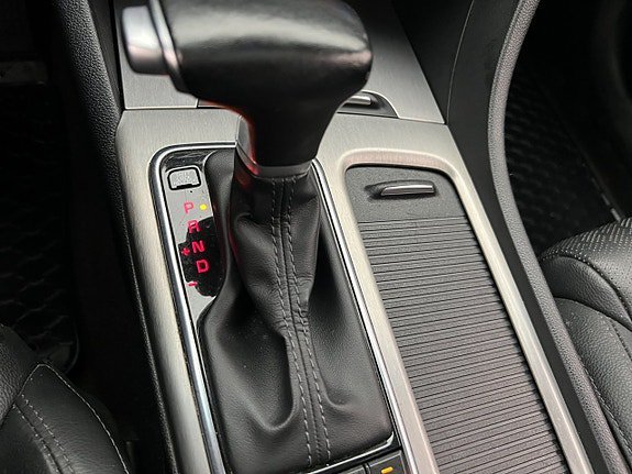 Vehicle Image 24
