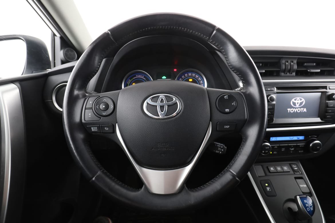 Vehicle Image 16