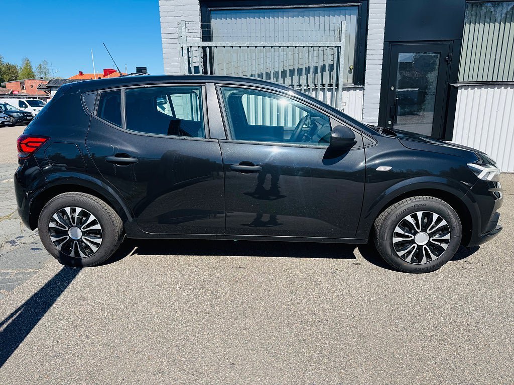 Vehicle Image 10