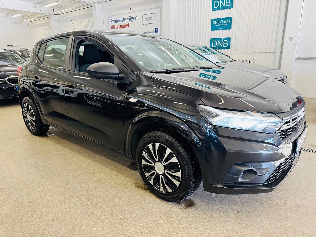 Vehicle Image 11
