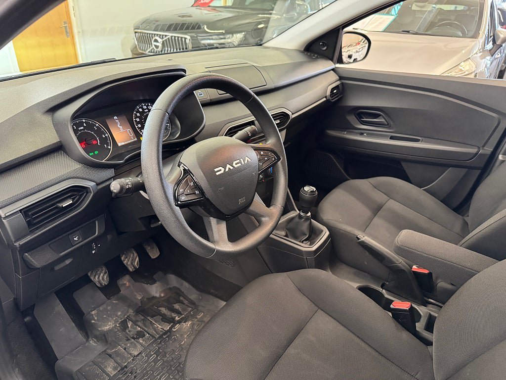 Vehicle Image 18