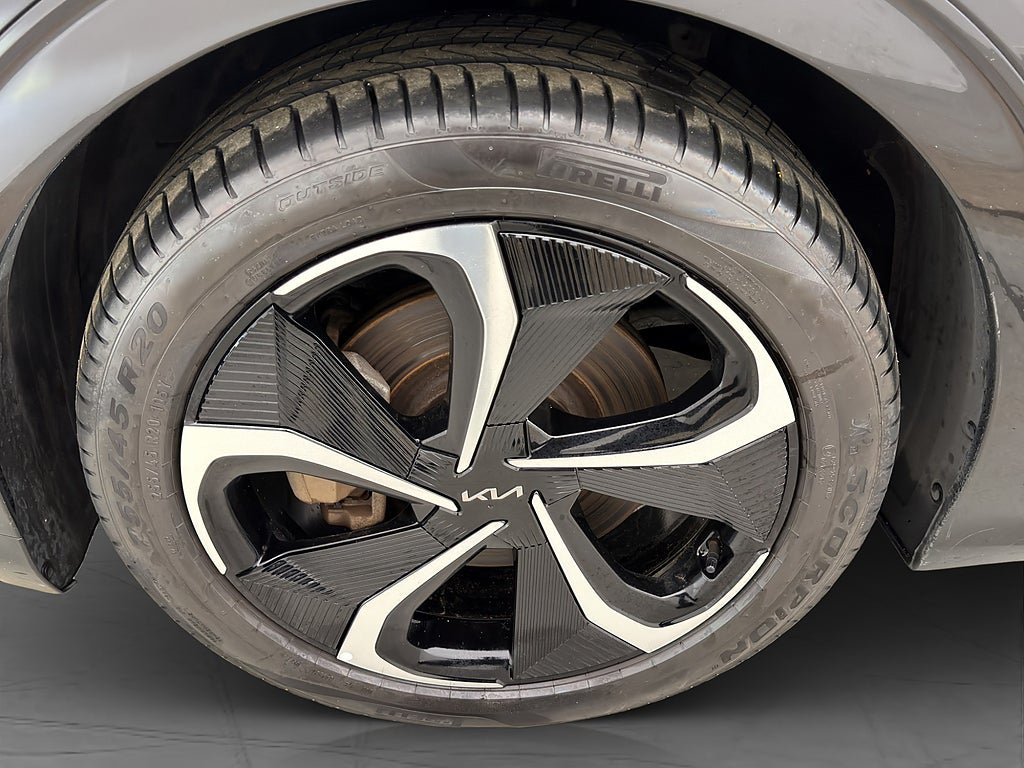Vehicle Image 35