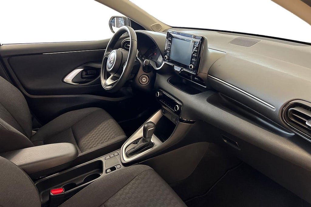 Vehicle Image 6