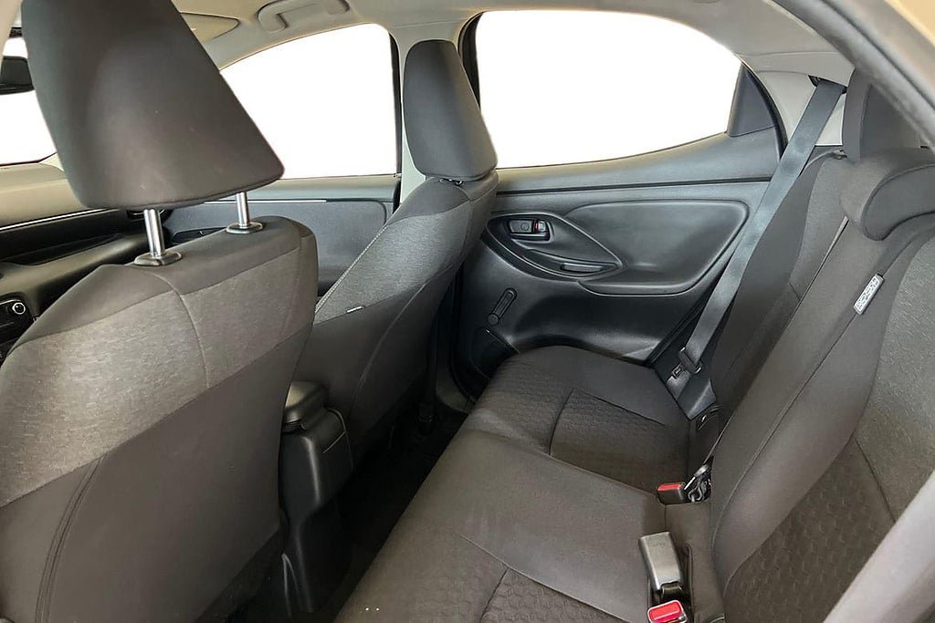 Vehicle Image 11